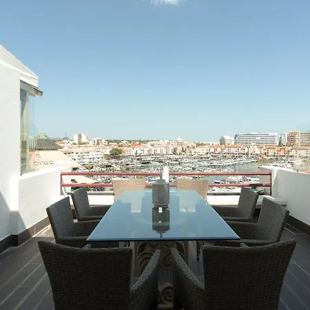 Marina Triplex