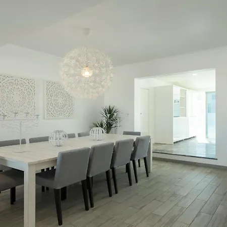 Marina Triplex Apartment *