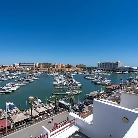 Marina Triplex